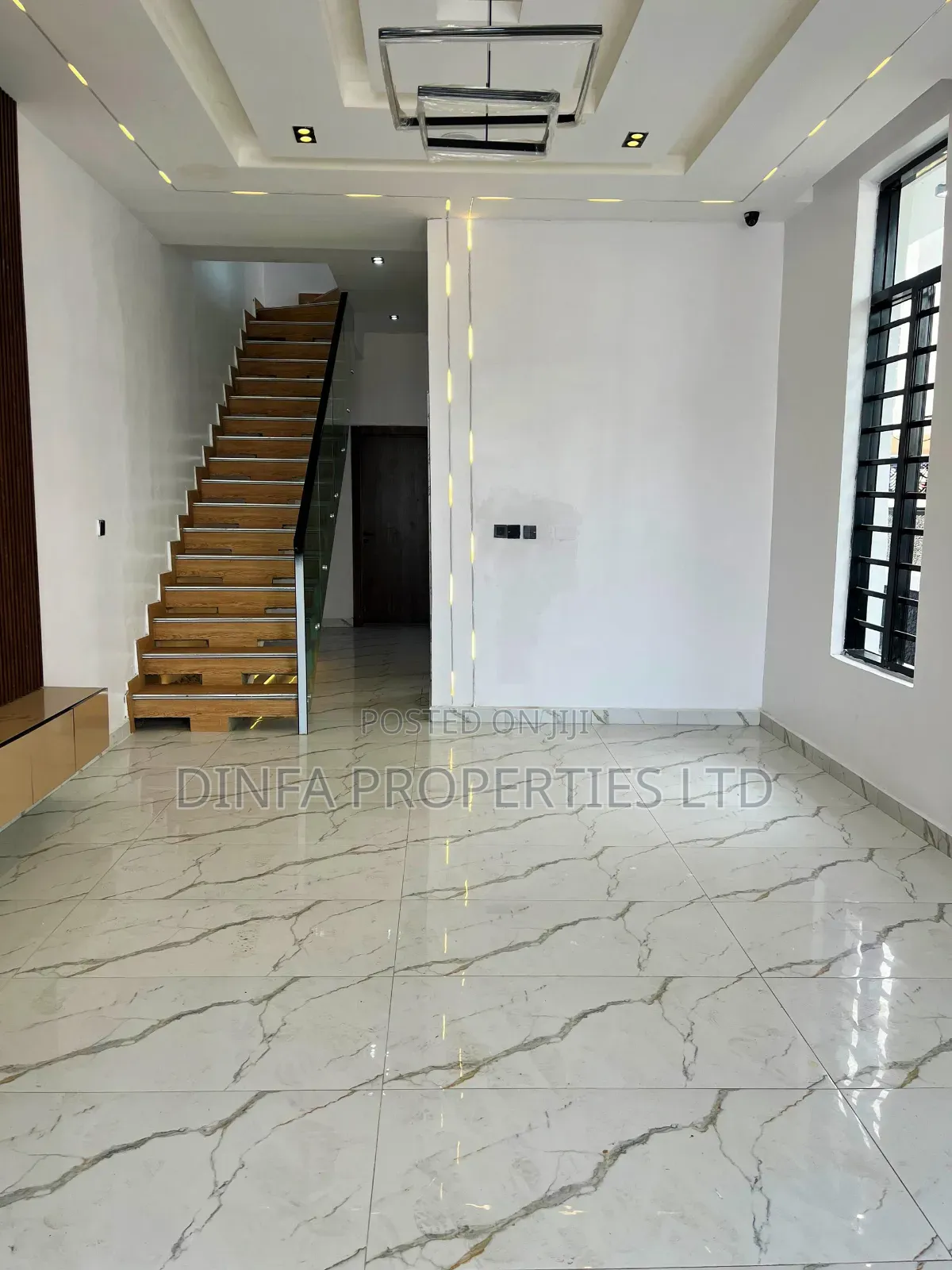 4bdrm Duplex in Ikota Gra for sale in Ikota