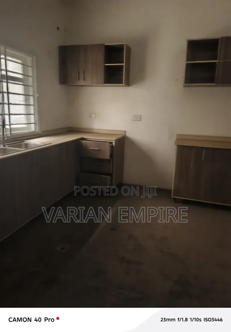 Furnished 4bdrm House in Redwood Estate, Life Camp for sale in Life Camp