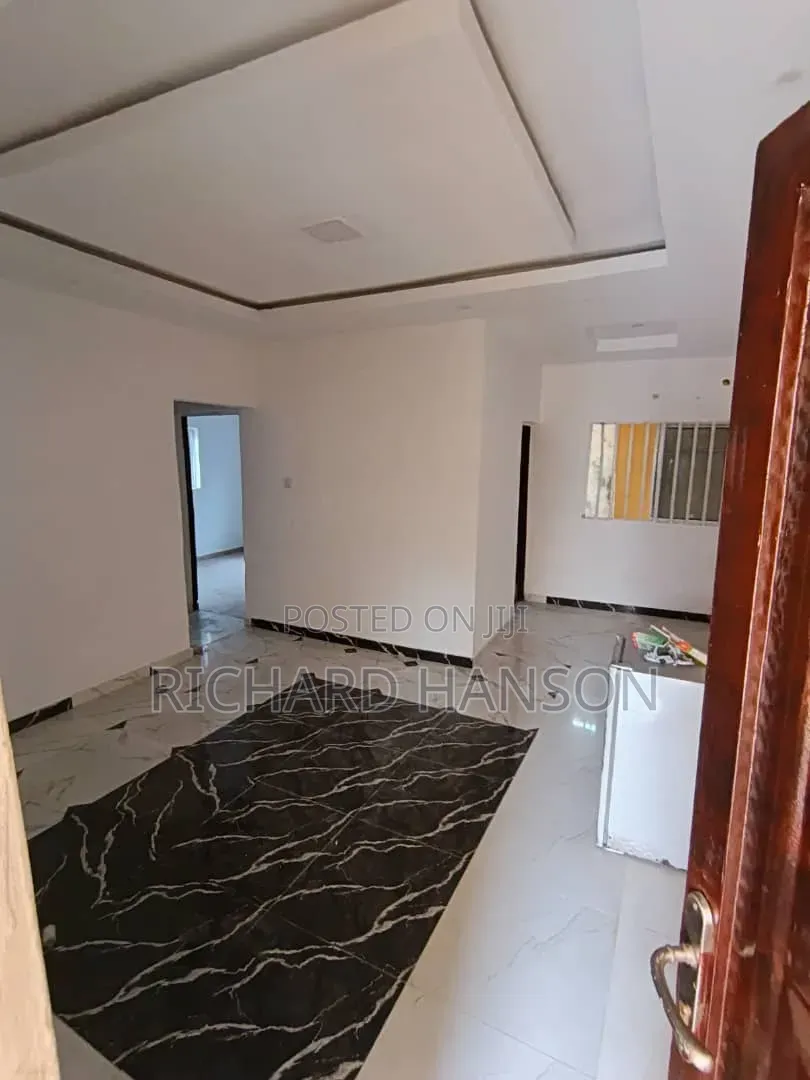 3bdrm Apartment in Majek (Bashorun), Sangotedo for rent in Sangotedo