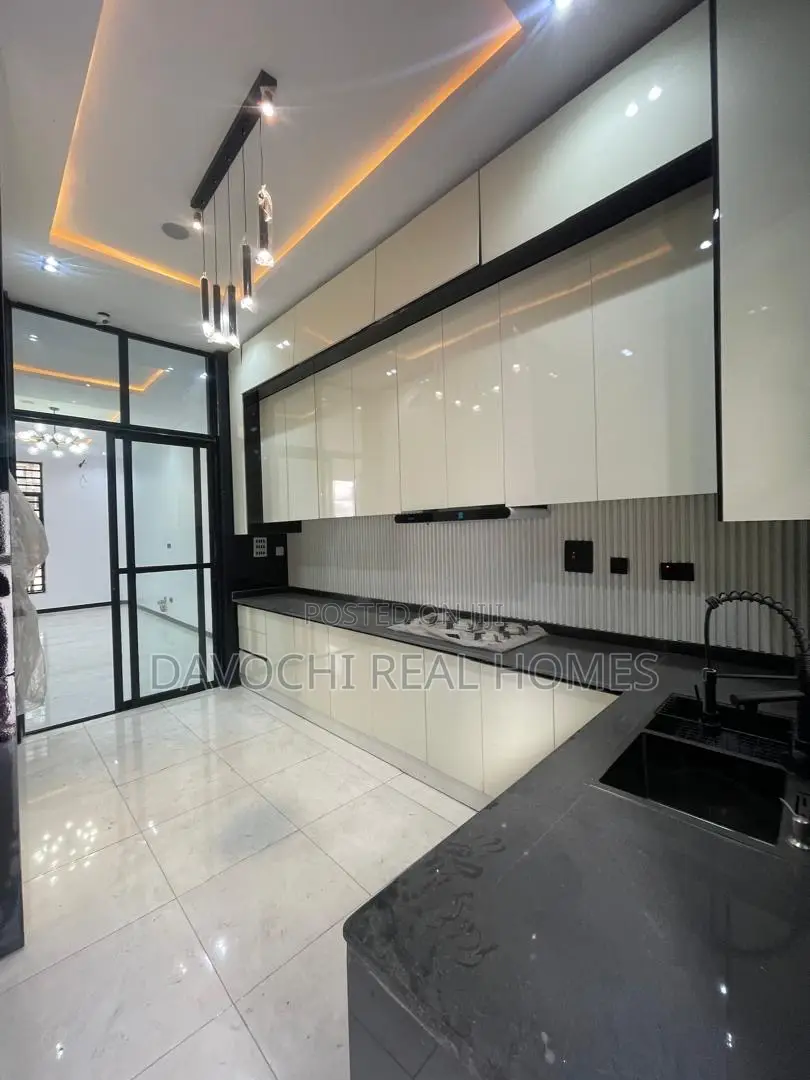 4bdrm Duplex in Ikate Lekki for rent in Ikate