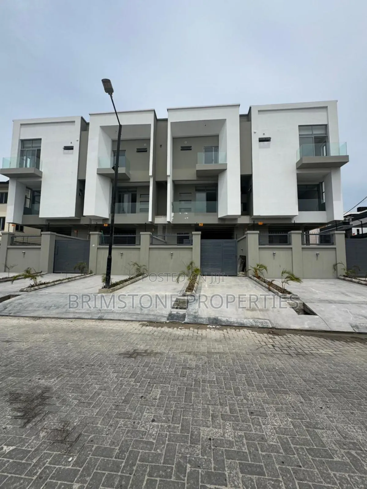 Furnished 4bdrm Duplex in Lekki Phase 1 for sale in Lekki Phase 1