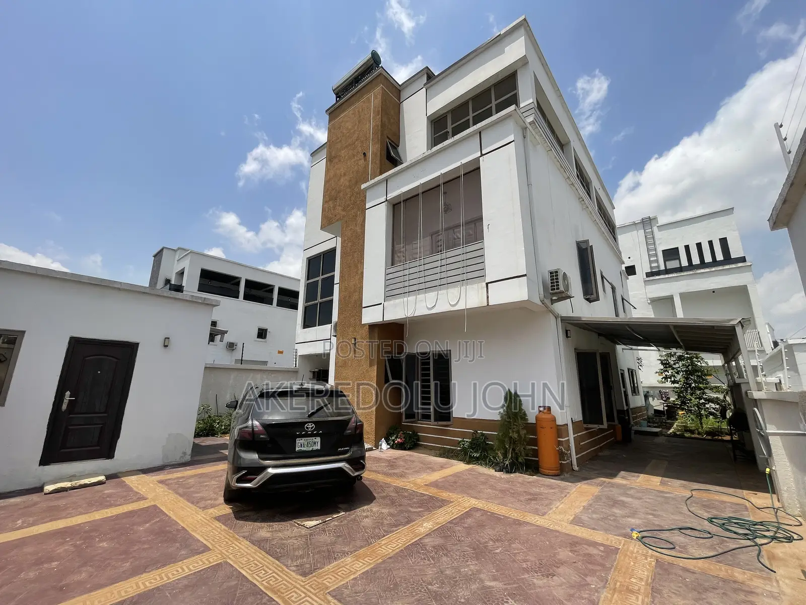 5bdrm Duplex in Life Camp for sale in Life Camp