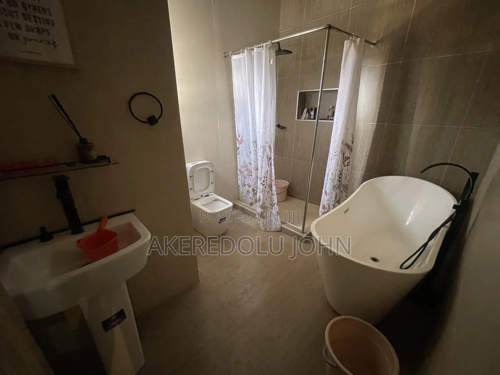5bdrm Duplex in Life Camp for sale in Life Camp