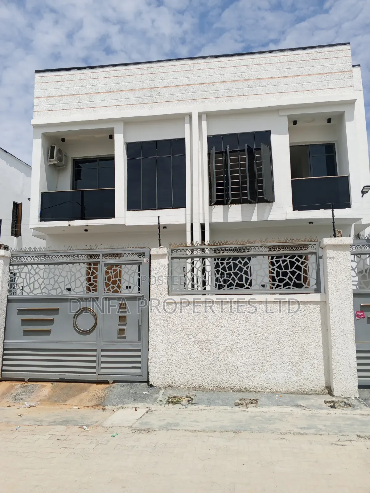 3bdrm Duplex in Ikota Gra for sale in Ikota