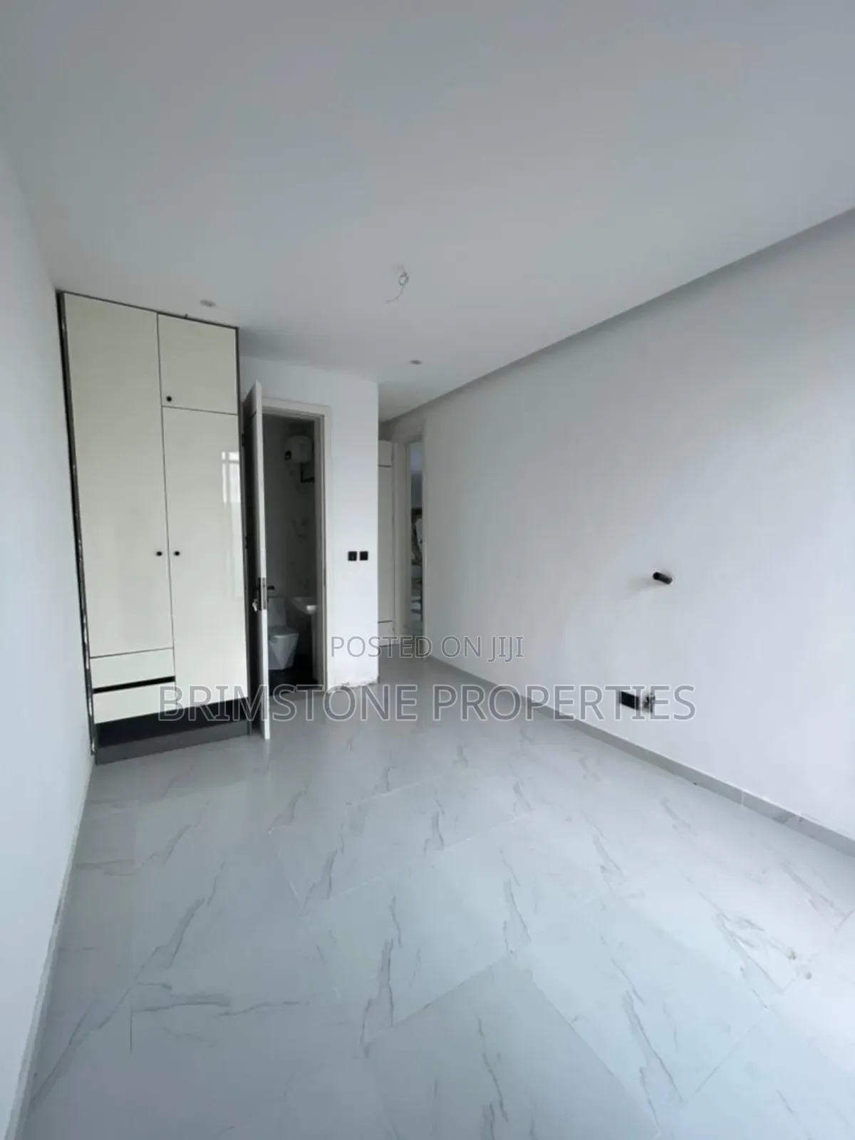 Furnished 2bdrm Apartment in Lekki Phase 1 for sale in Lekki Phase 1