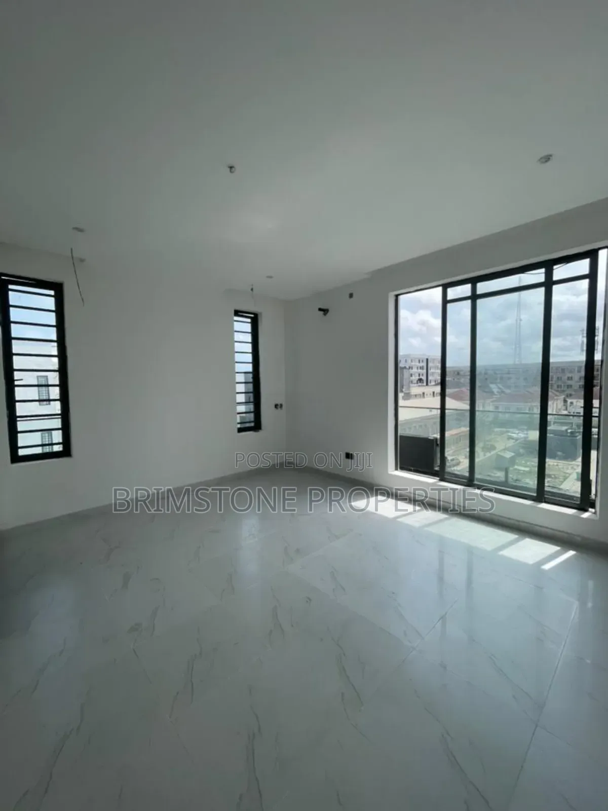 Furnished 2bdrm Apartment in Lekki Phase 1 for sale in Lekki Phase 1