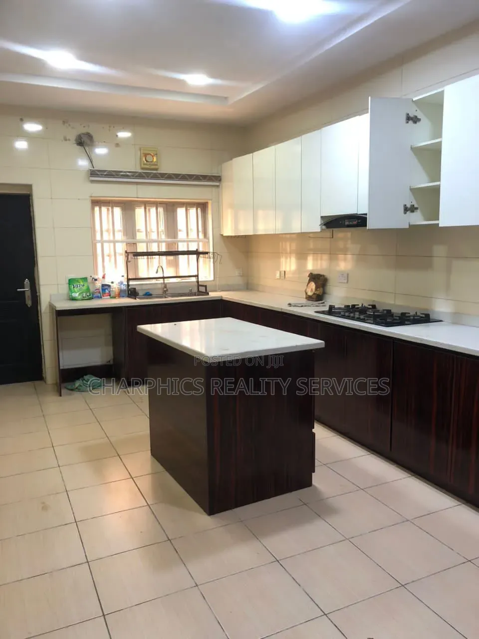 4bdrm Apartment in Agungi for rent in Agungi