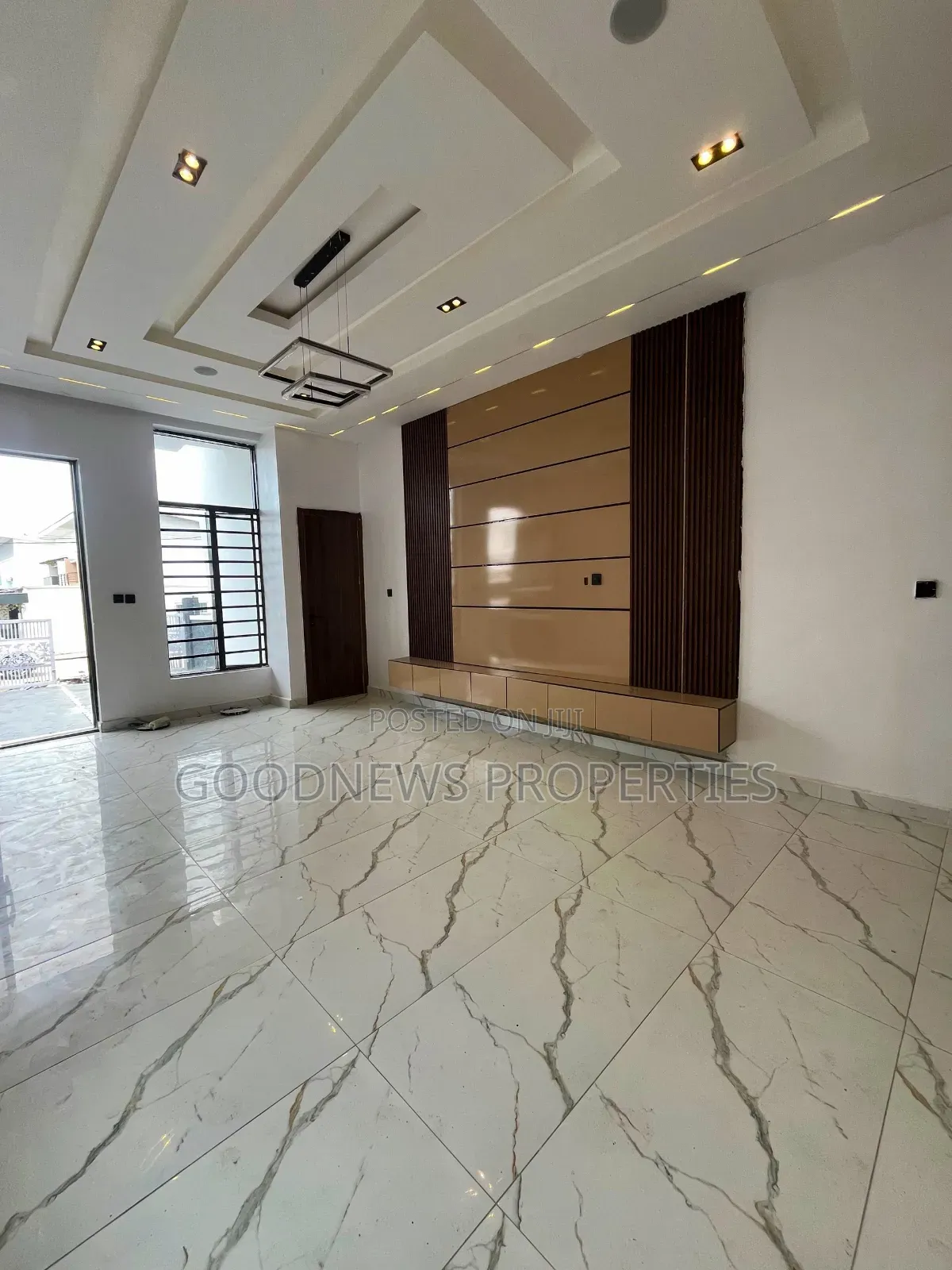 4bdrm Duplex in Ikota Gra Extension for sale in Ikota