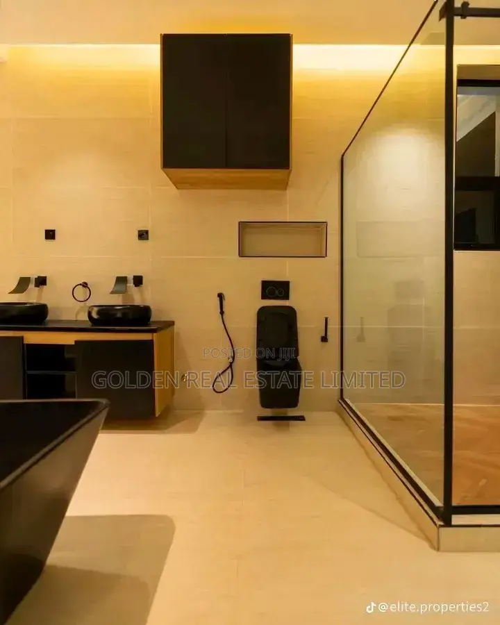7bdrm Duplex in Guzape District for sale in Guzape District