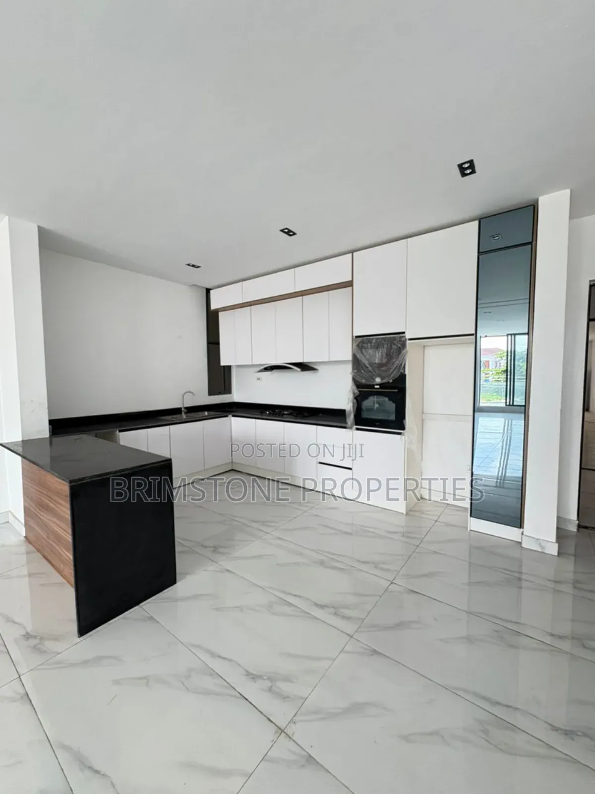 Furnished 2bdrm Apartment in Victoria Island for sale in Victoria Island