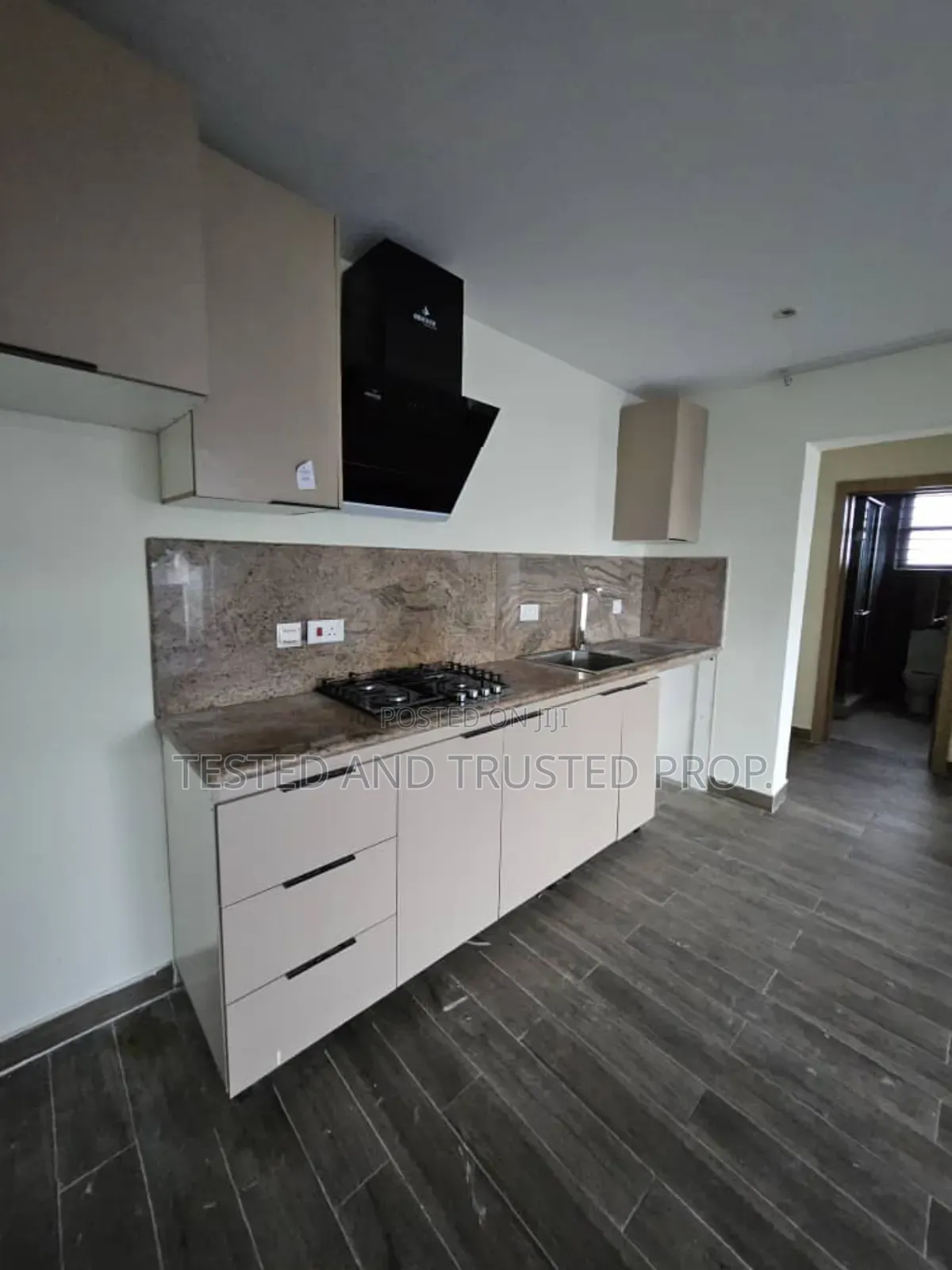 1bdrm Apartment in Orchid, Chevron for rent in Chevron