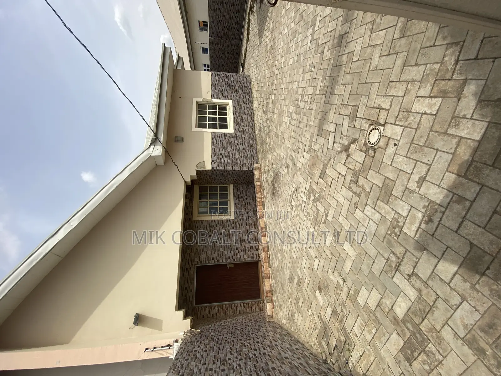 3bdrm Bungalow in Favourland Estate, Life Camp for sale in Life Camp