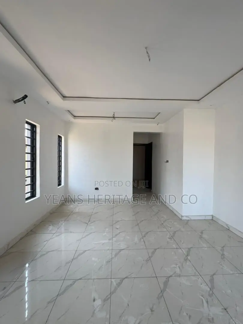 2bdrm Block of Flats in Gbagada for sale in Gbagada