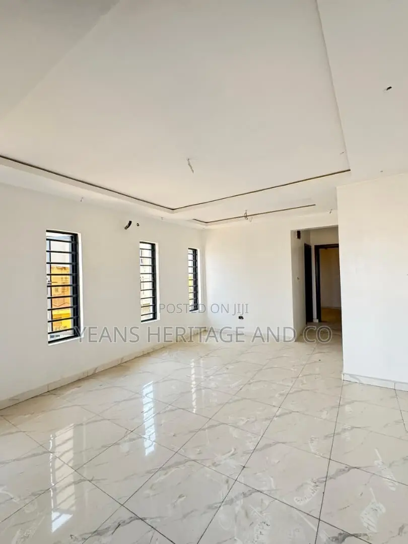 2bdrm Block of Flats in Gbagada for sale in Gbagada