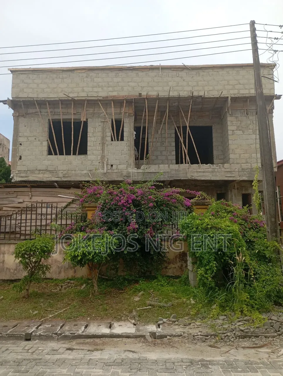 5bdrm Duplex in Prime Estate for sale in Sangotedo
