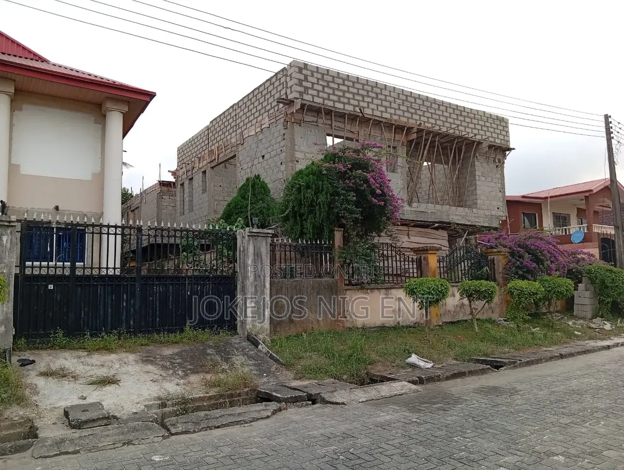 5bdrm Duplex in Prime Estate for sale in Sangotedo