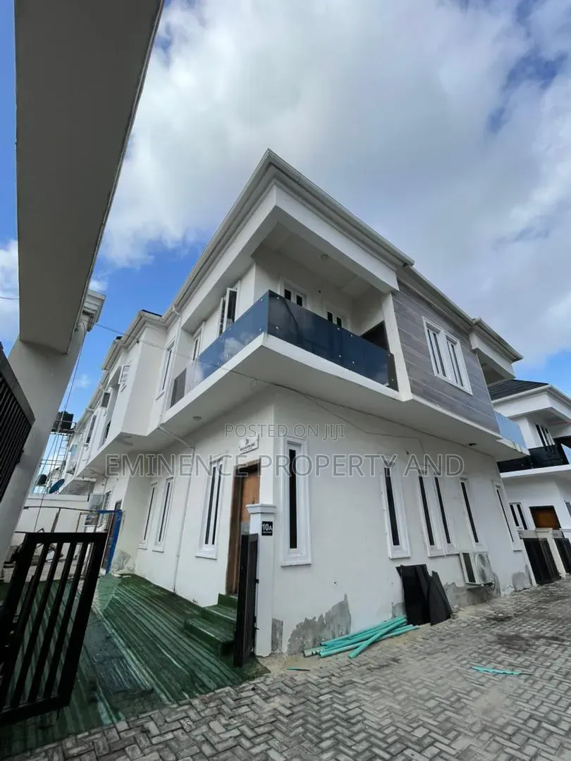 4bdrm Duplex in Lekki Phase 2 for rent in Lekki Phase 2
