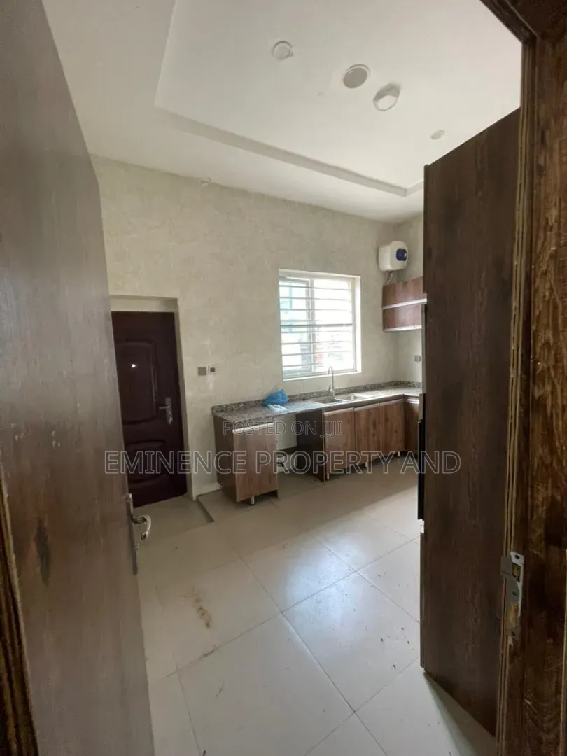 4bdrm Duplex in Lekki Phase 2 for rent in Lekki Phase 2
