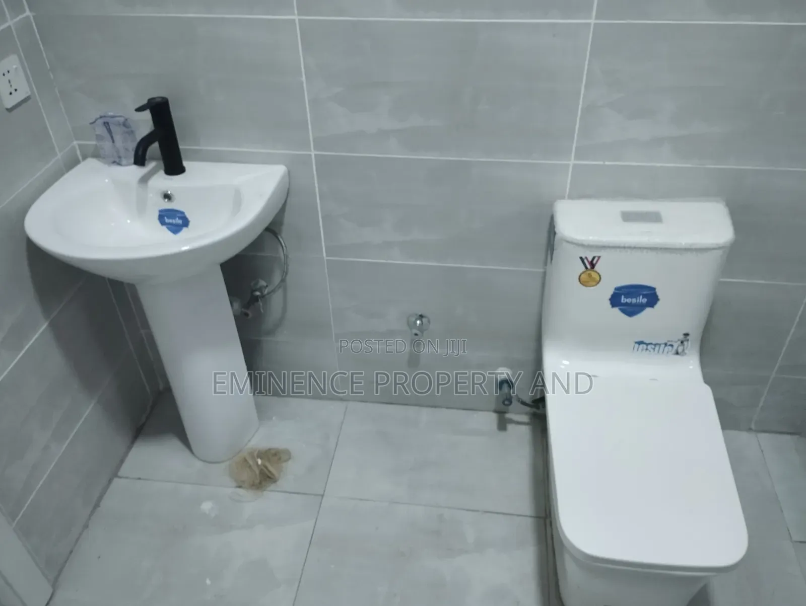 4bdrm Duplex in Adeola Odeku for rent in Adeola Odeku