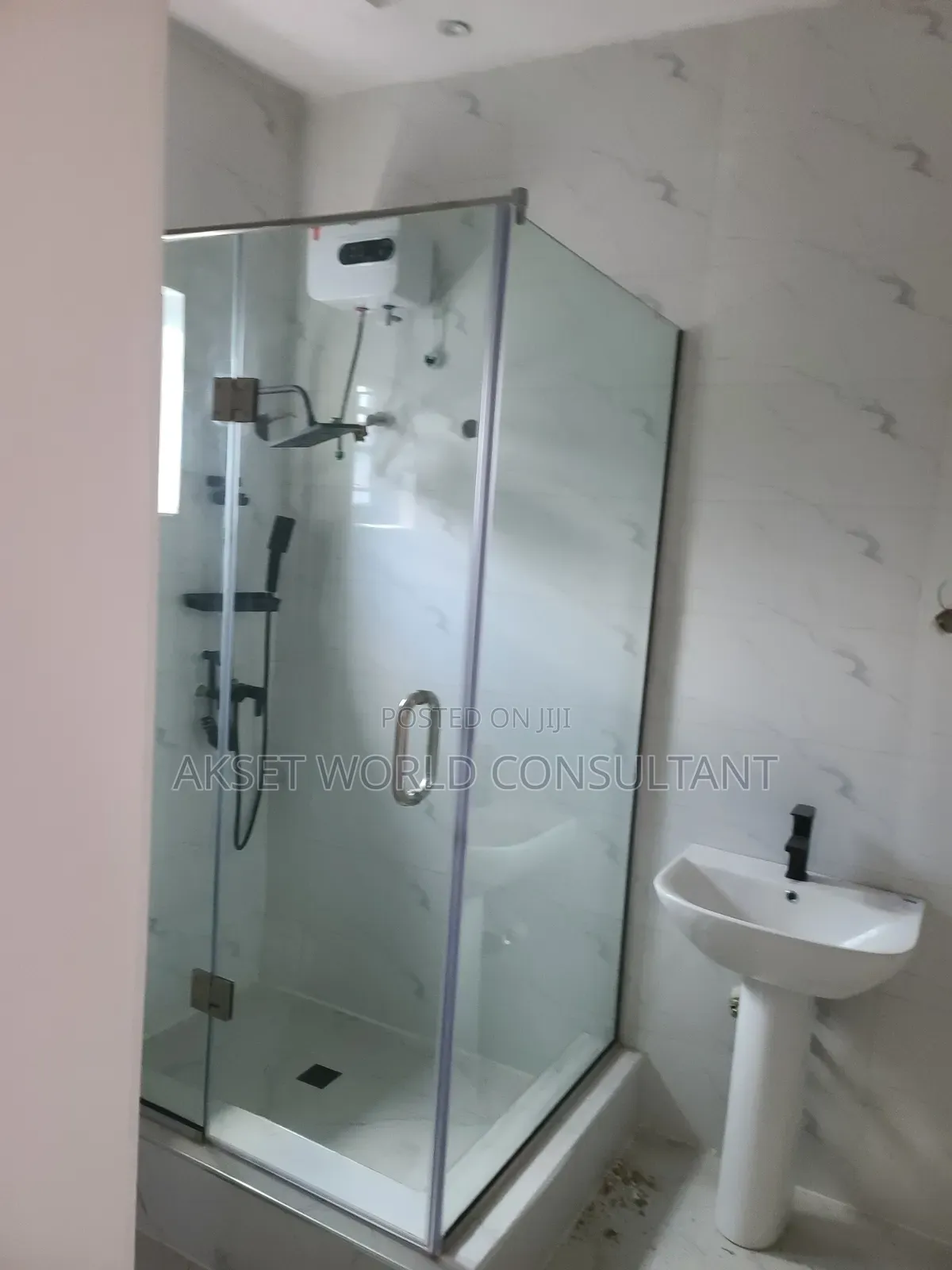 5bdrm Duplex in GRA Phase 2 Shangisha for sale in GRA Phase 2 Shangisha