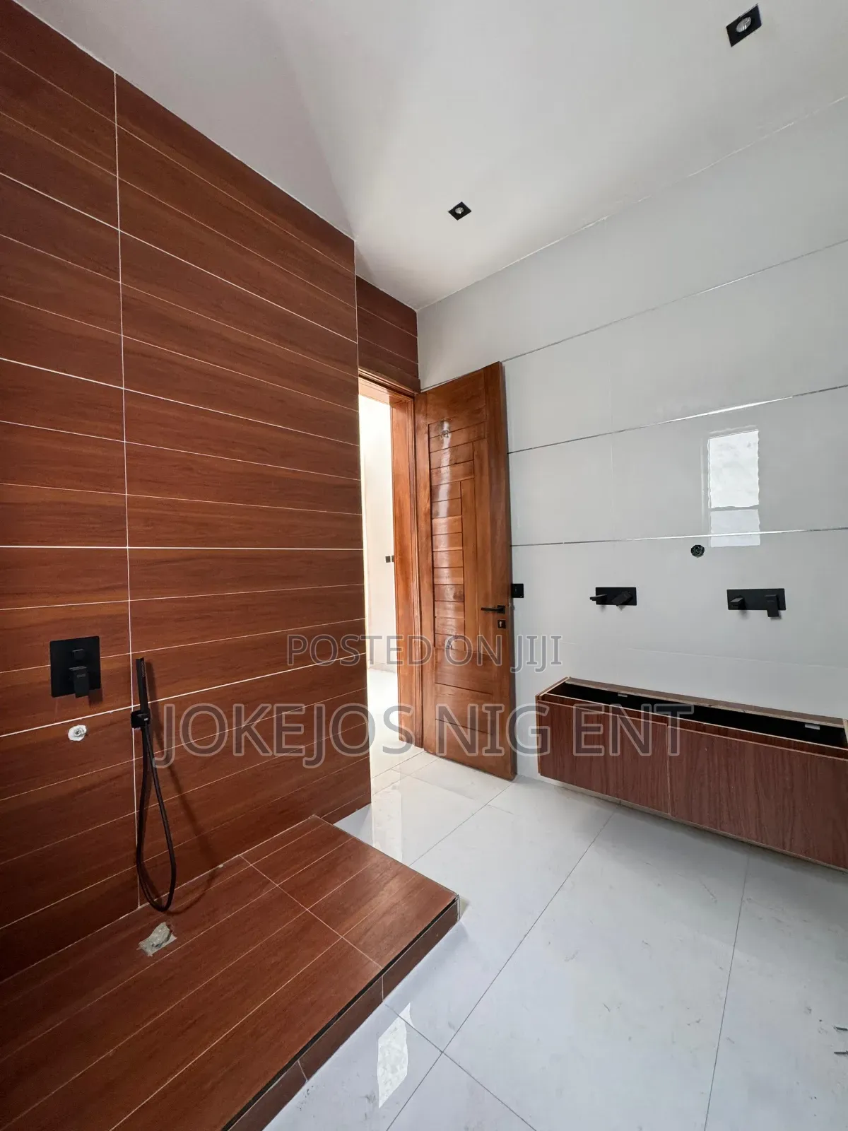 4bdrm Duplex in Lekki County Home, Ikota for sale in Ikota