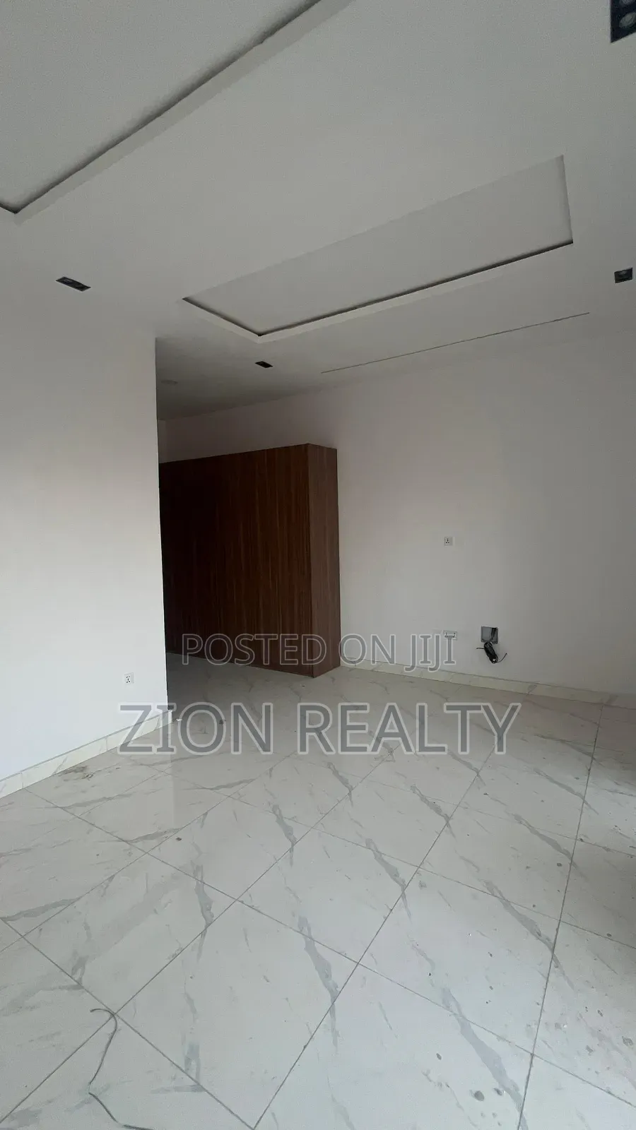 4bdrm Duplex in Agungi for rent in Agungi