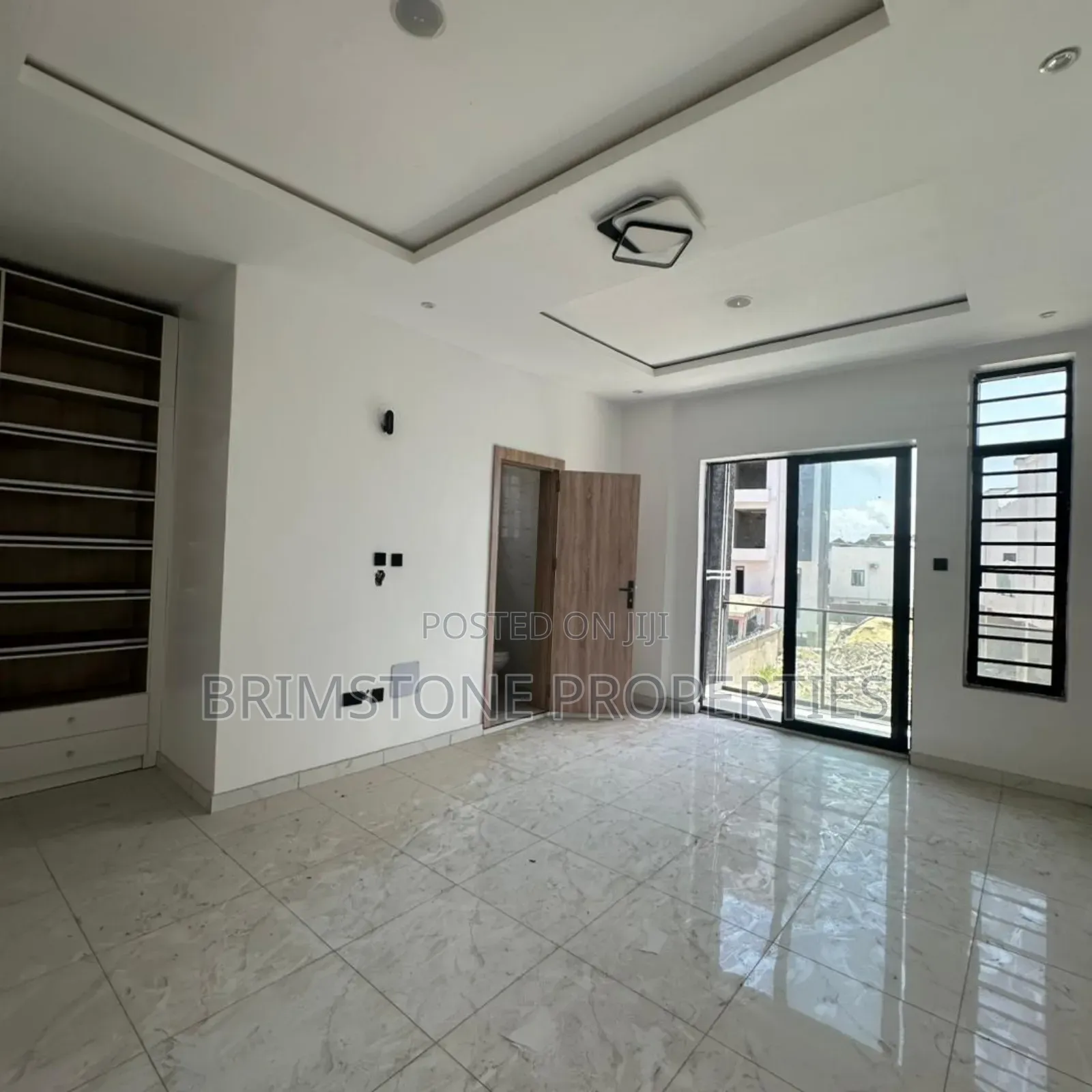 Furnished 4bdrm Duplex in Chevron for sale in Chevron