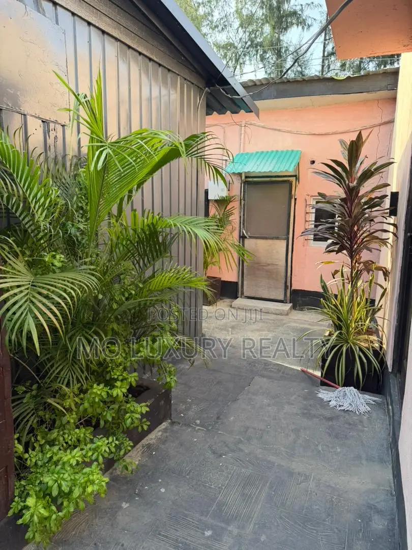 Furnished Studio Apartment in Victoria Island for rent in Victoria Island