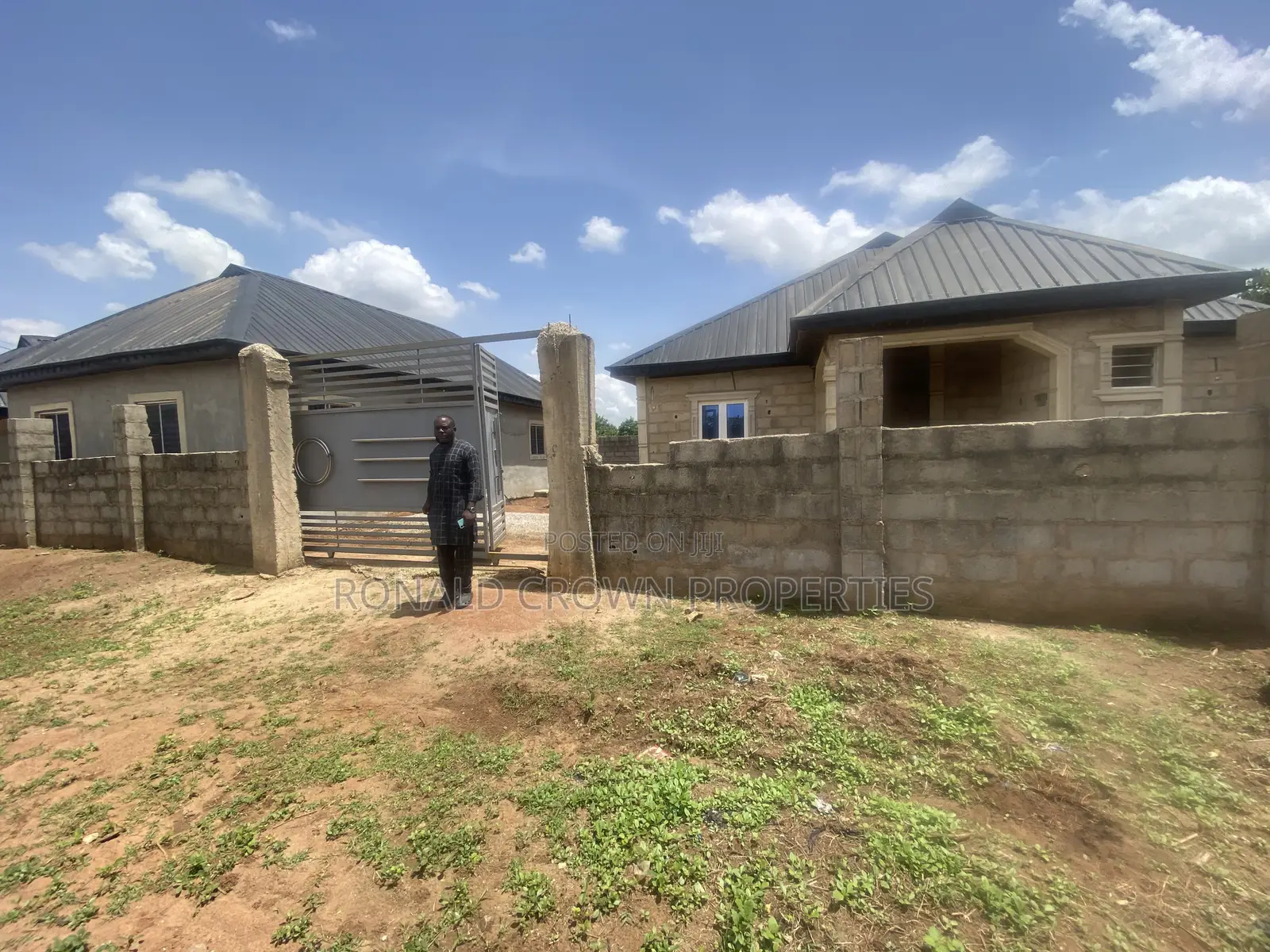 3bdrm Bungalow in Adamo for sale in Adamo