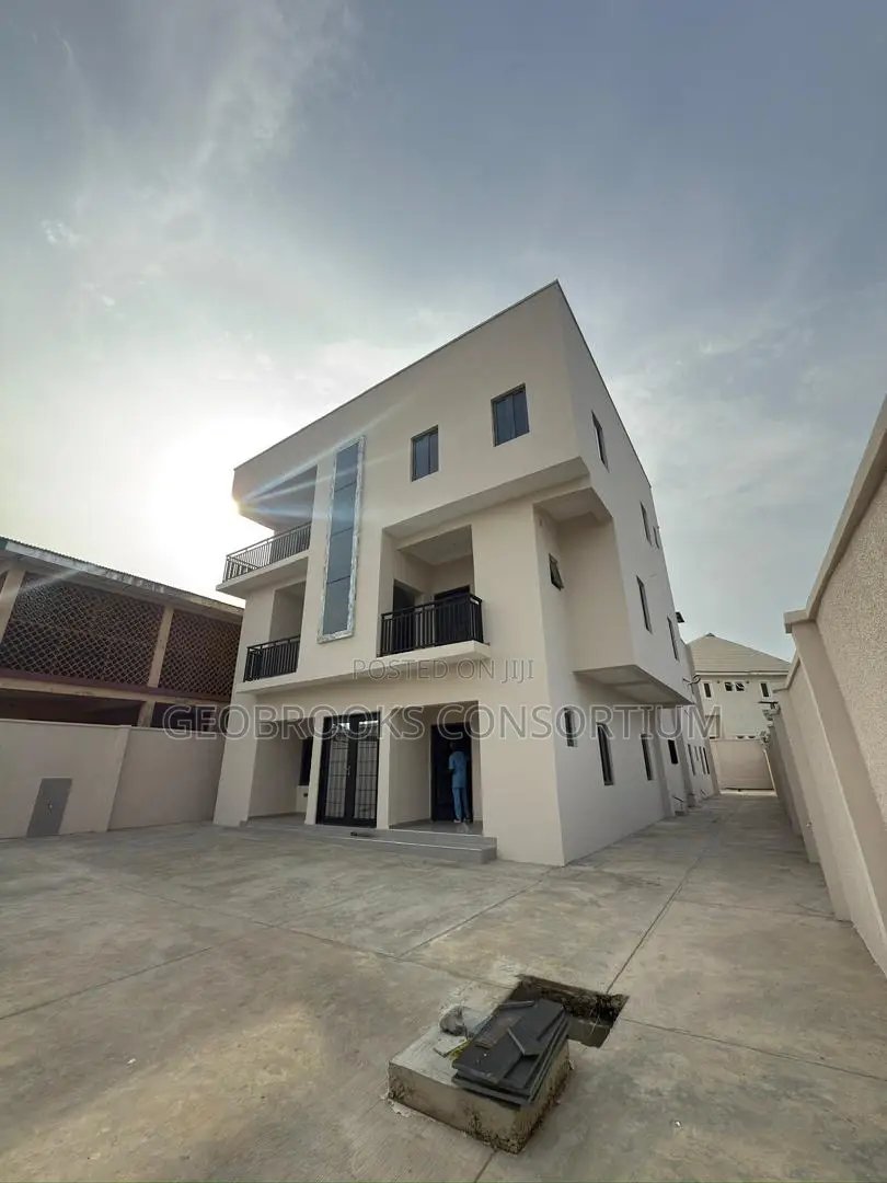 2bdrm Block of Flats in Bashorun Estate, Basorun for sale in Basorun
