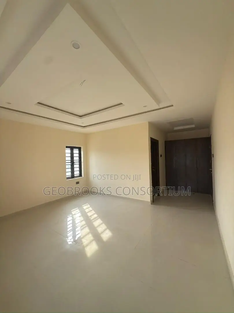 2bdrm Block of Flats in Bashorun Estate, Basorun for sale in Basorun