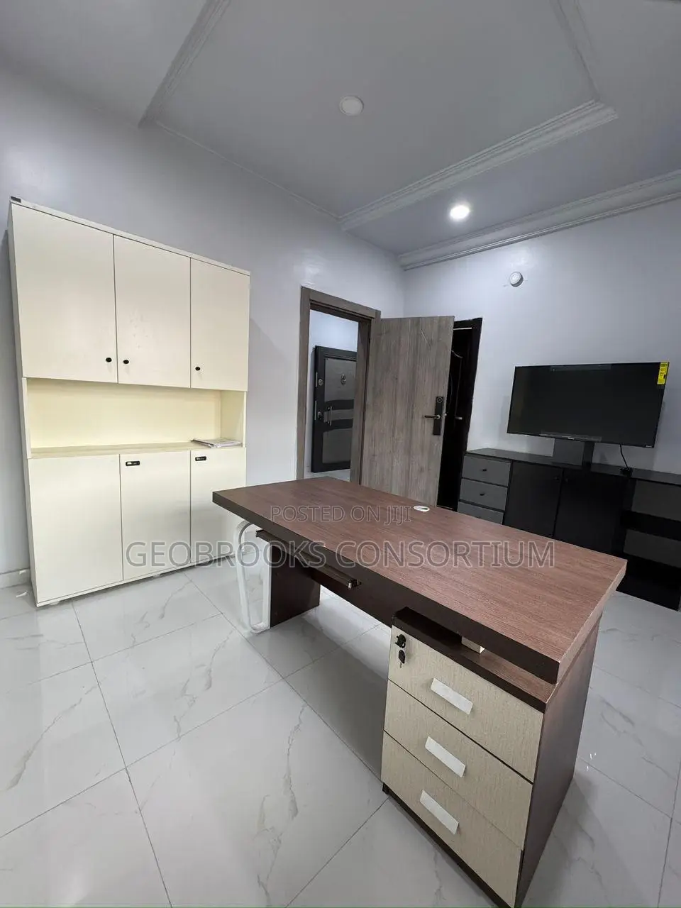 Premium Fully Furnished 3-Bedroom Office Space for Rent – New Bodija. in Bodija