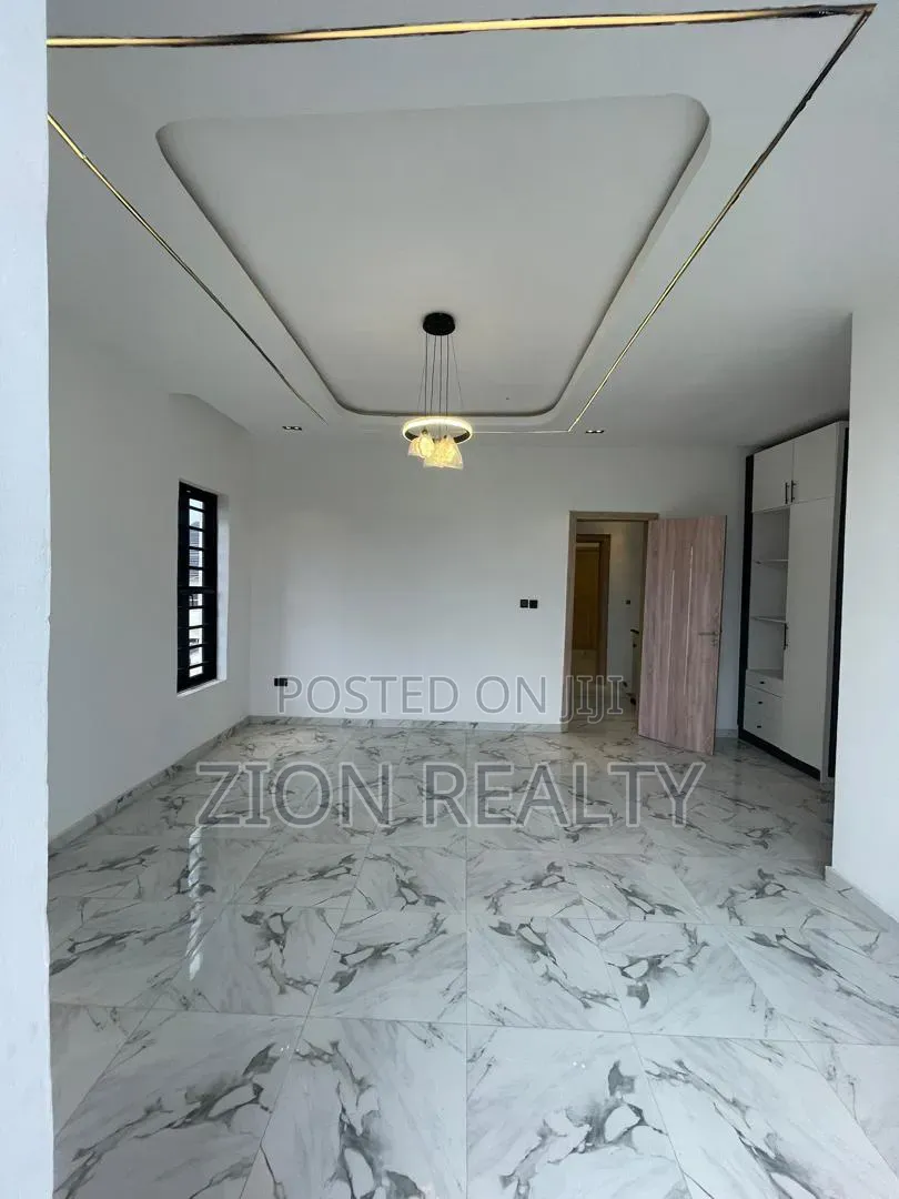 4bdrm Duplex in Agungi for rent in Agungi