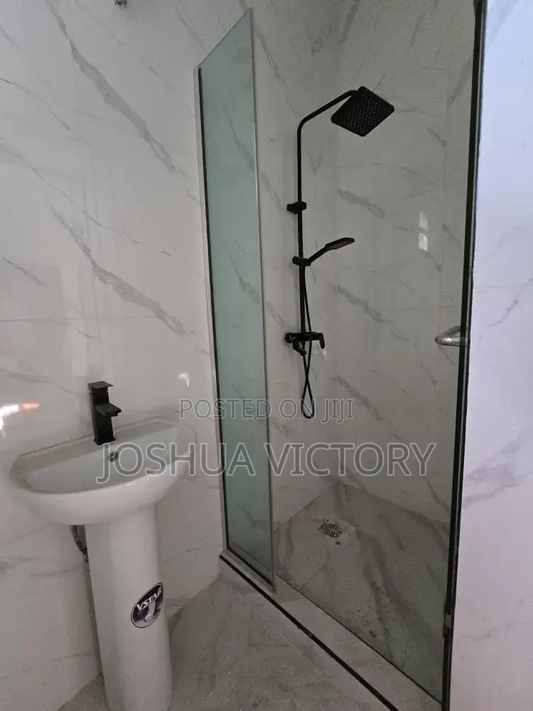 1bdrm Room & Parlour in Victoria Garden, Ilaje / Lekki for rent in Ilaje / Lekki