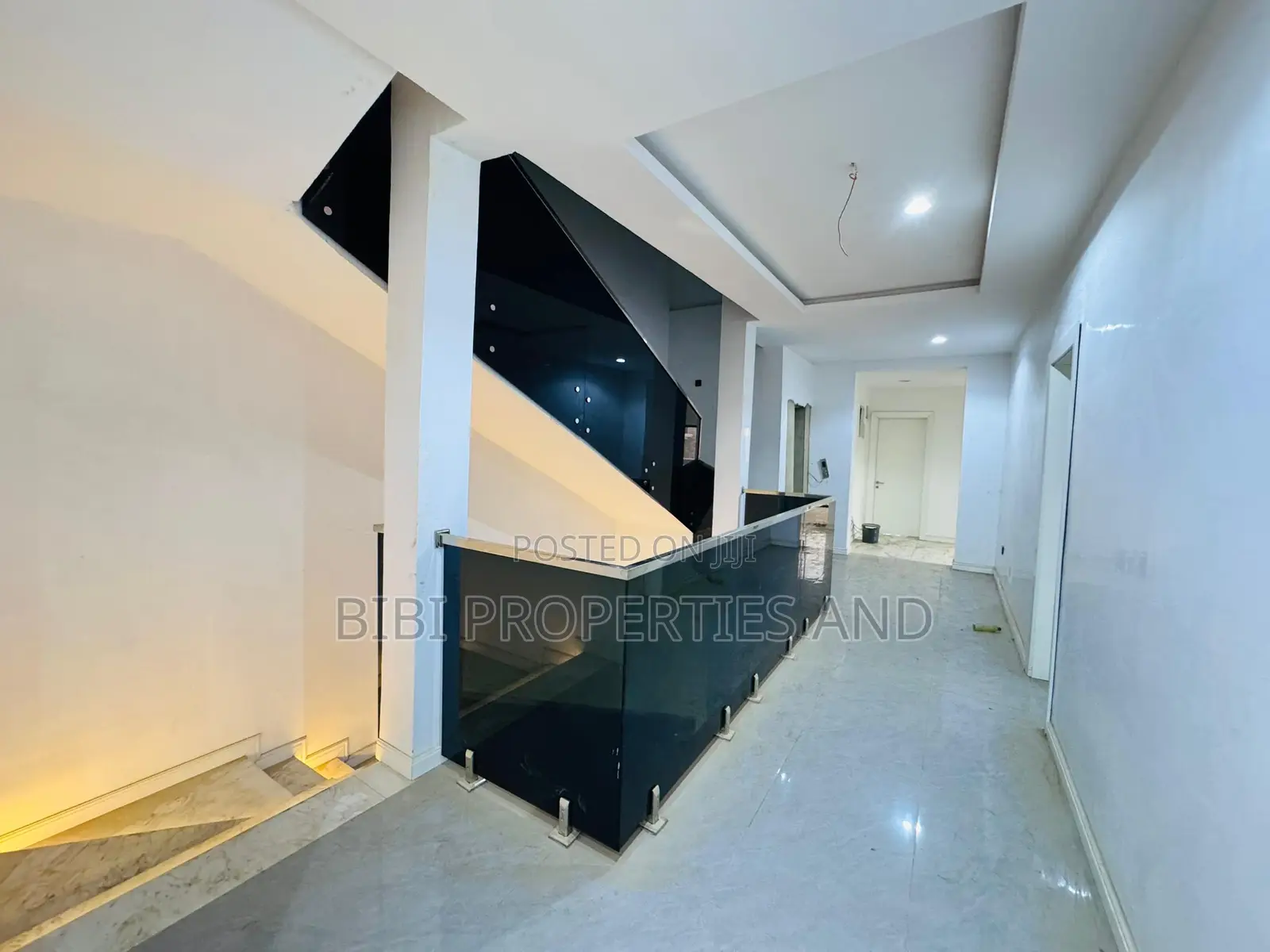 5bdrm Duplex in Guzape District for sale in Guzape District