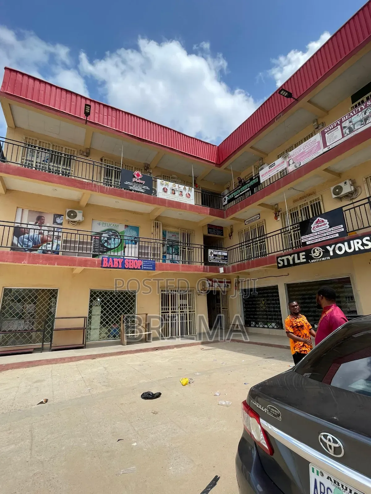 24sqm Shop and Office Space in Lugbe for Sale in FHA