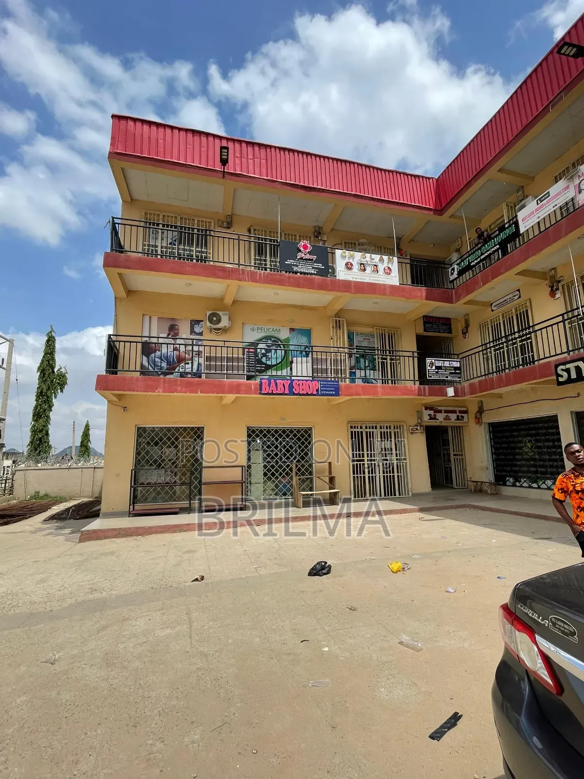 24sqm Shop and Office Space in Lugbe for Sale in FHA