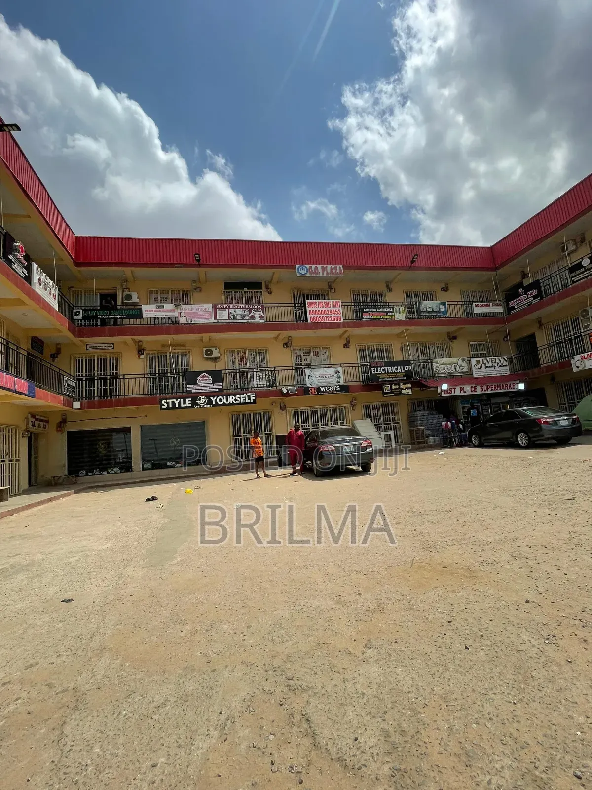 24sqm Shop and Office Space in Lugbe for Sale in FHA