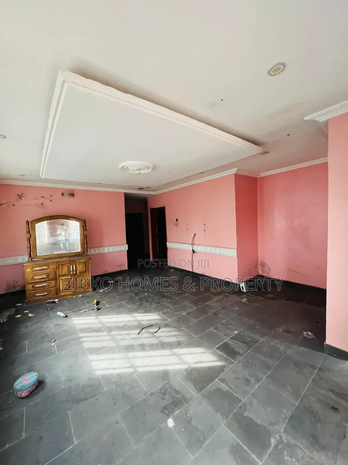 4bdrm Duplex in Coastal Road, Ogombo for sale in Ogombo