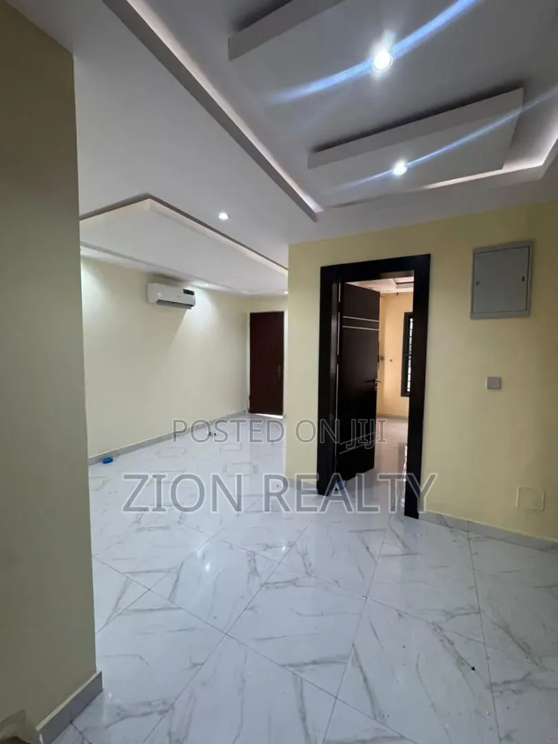 4bdrm Townhouse / Terrace in Jakande for rent in Jakande