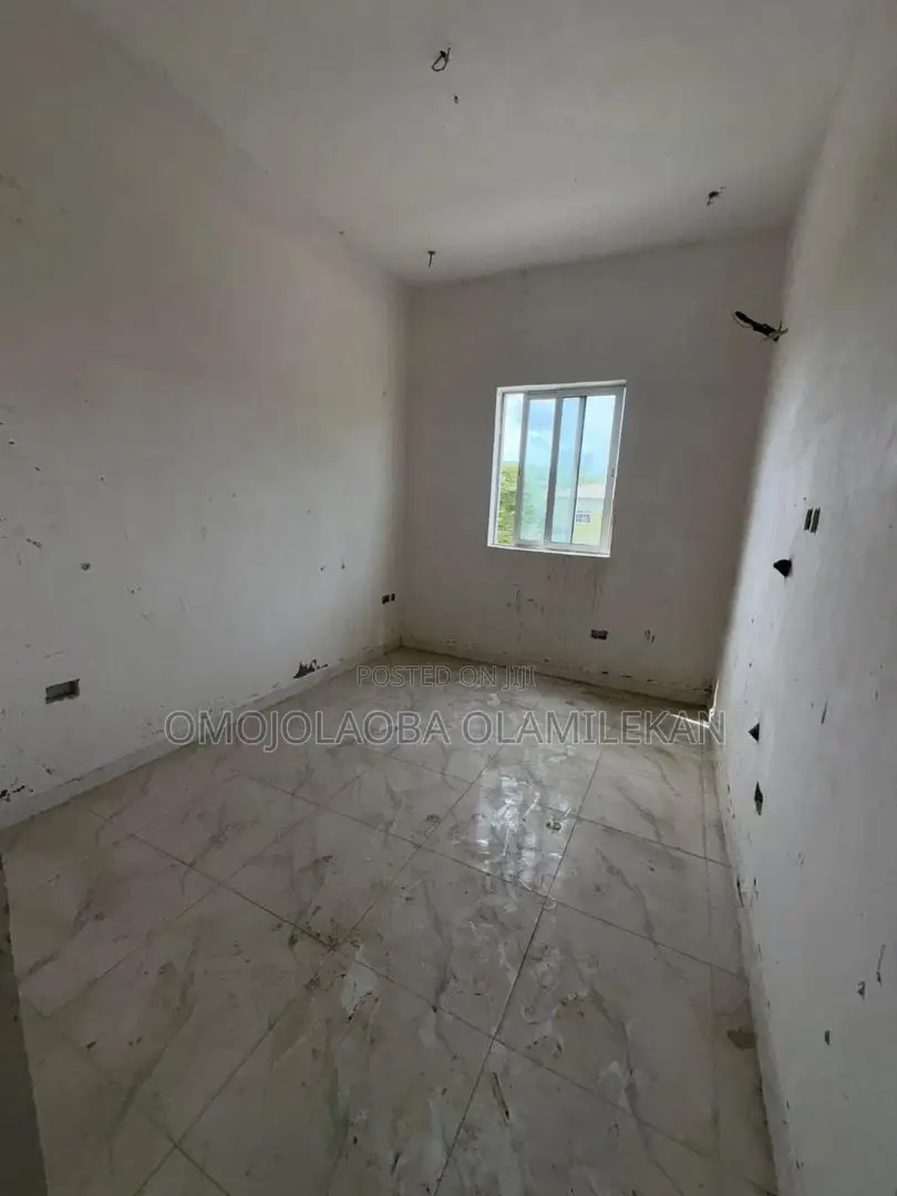 2bdrm Apartment in Ikate for sale in Ikate