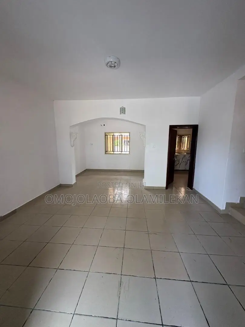 3bdrm Apartment in Ikate for rent in Ikate
