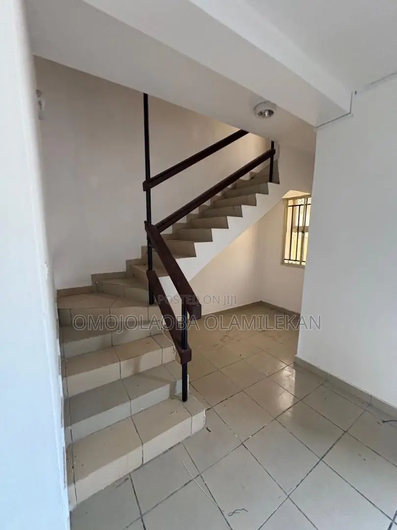 3bdrm Apartment in Ikate for rent in Ikate