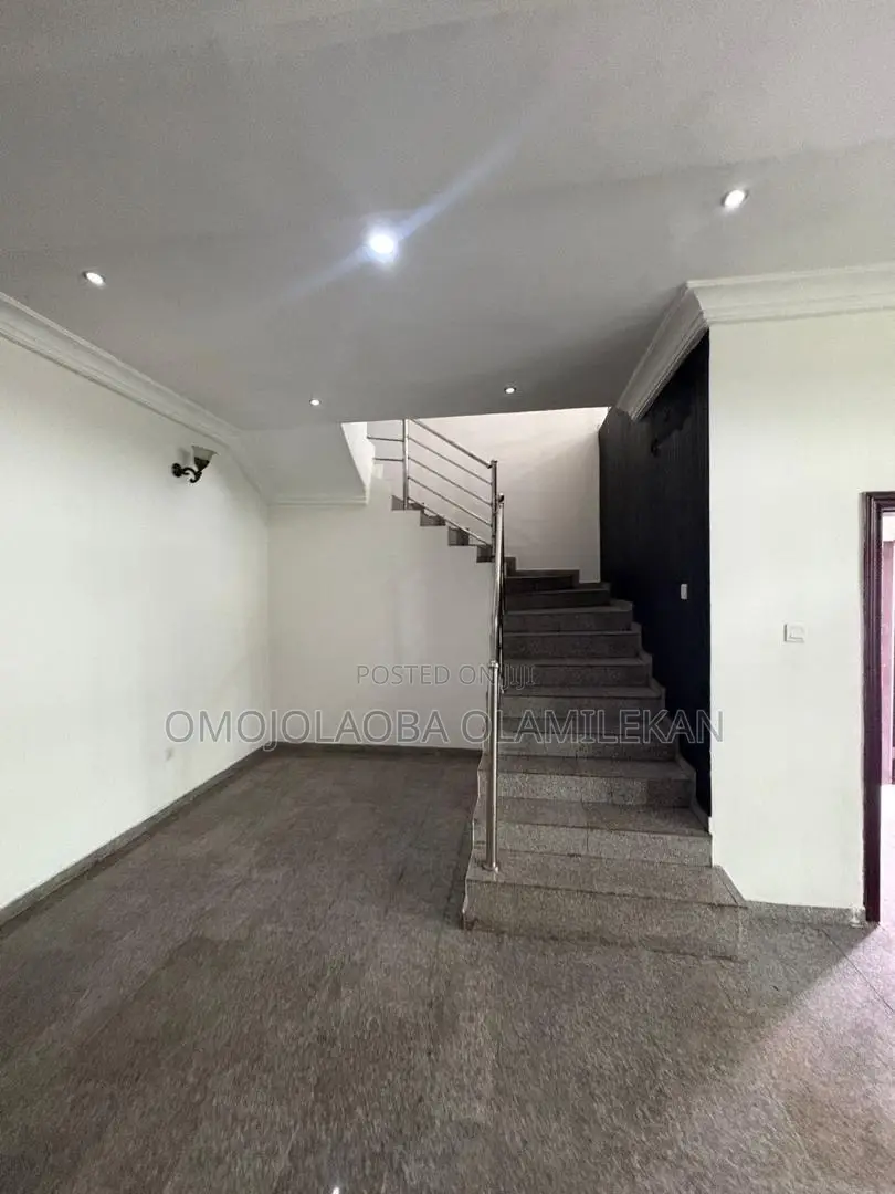 4bdrm Duplex in Ikate-Elegushi for rent in Ikate-Elegushi
