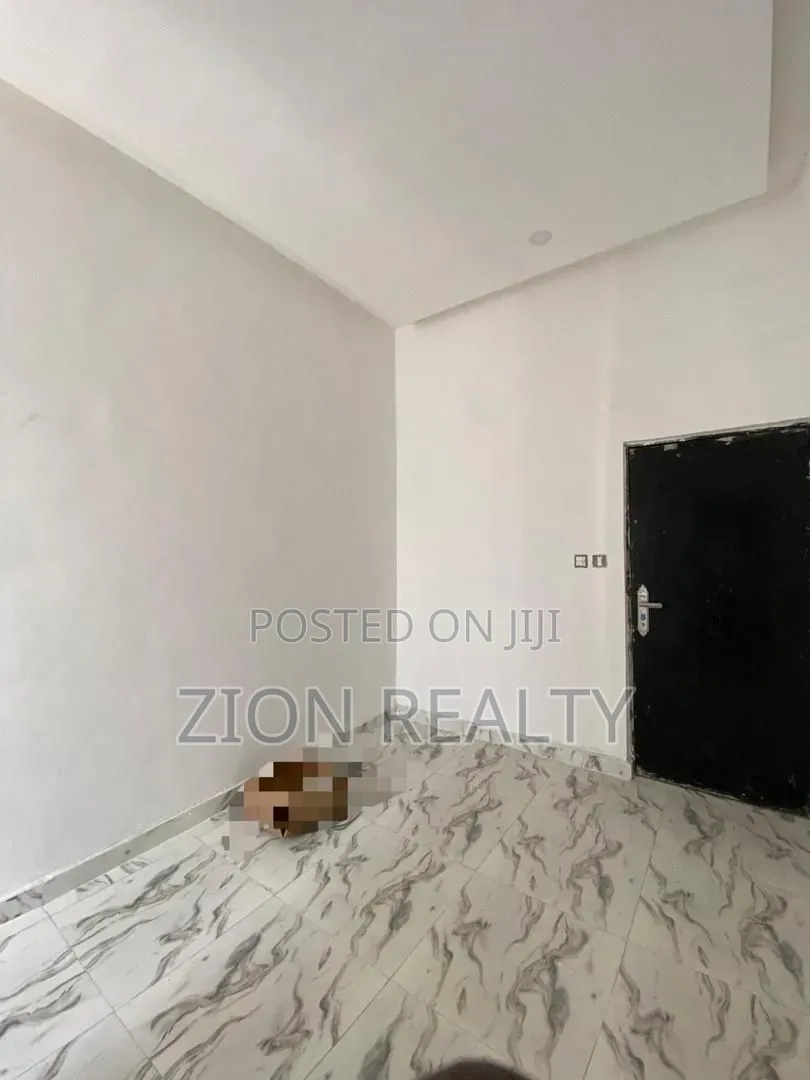 3bdrm Duplex in General Paint, Abraham Adesanya Estate for rent in Abraham Adesanya Estate