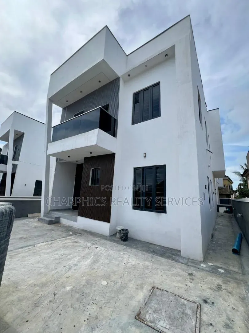 4bdrm Duplex in Off Lekki-Epe Expressway for sale in Off Lekki-Epe Expressway