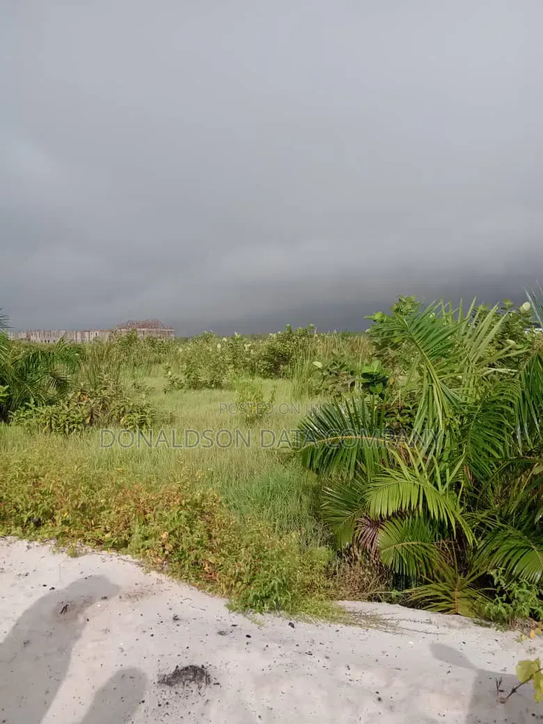2275sqm of Water Front Land in Lagos Island / Lagos Island