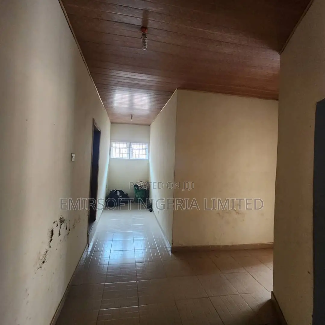 Furnished 5bdrm Duplex in Ologuneru for sale in Ologuneru