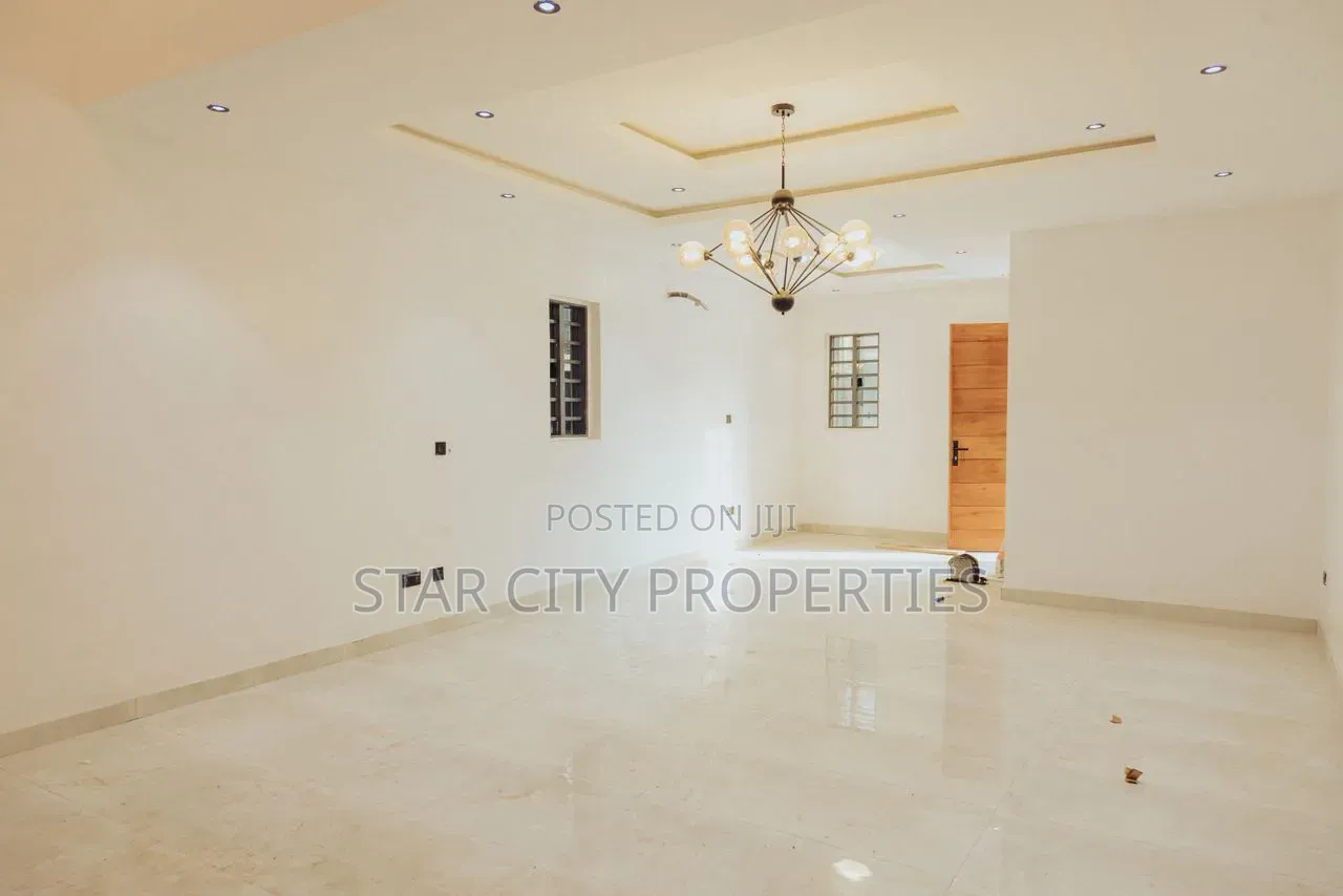 5bdrm Duplex in Magodo Shangisha for sale in GRA Phase 2 Shangisha