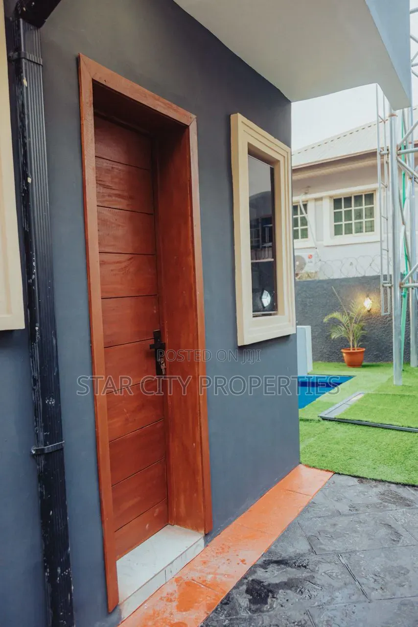 5bdrm Duplex in Magodo Shangisha for sale in GRA Phase 2 Shangisha